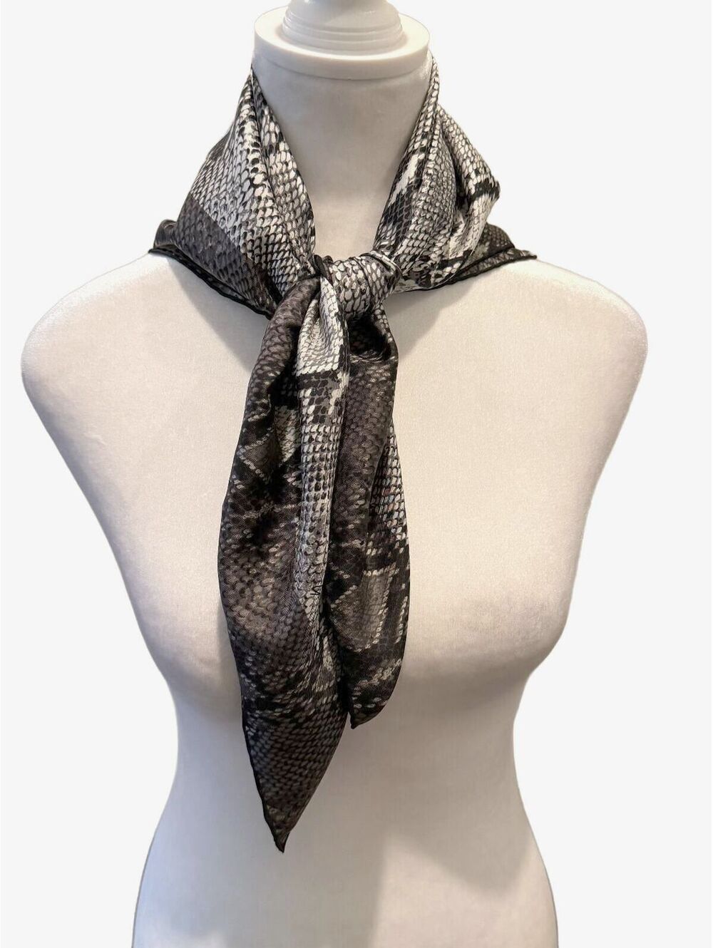 Gucci Vintage Silk Python Print Scarf Tom Ford Era Grey Snakeskin Square 26"